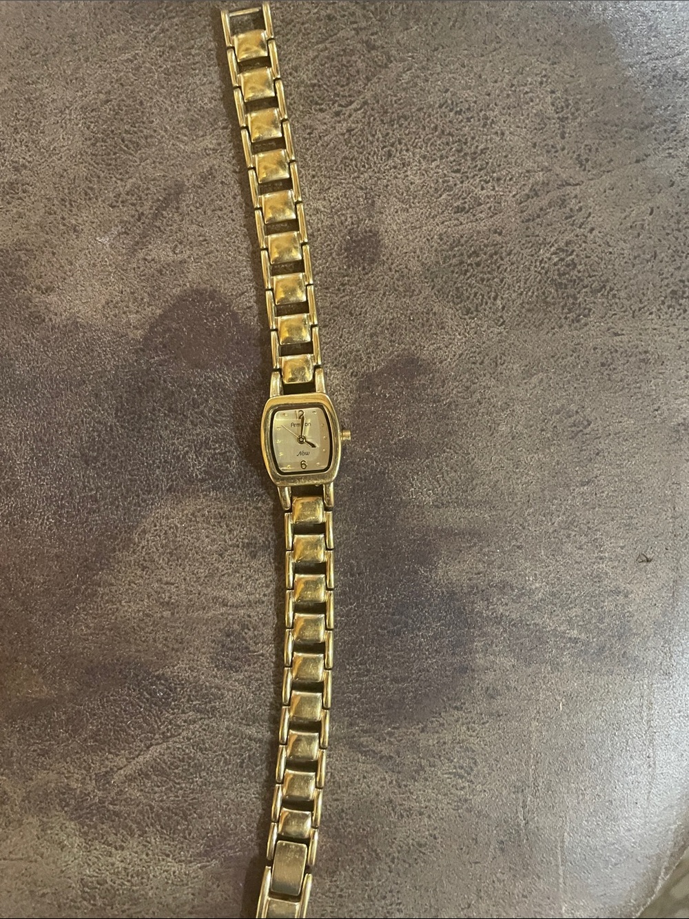 Classic Men's Gold-Tone Link Bracelet Watch